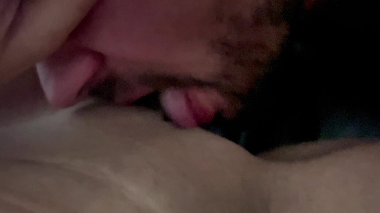 Je me déchaîne quand il me lèche