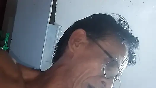 En sevdiğim amcığıma domalıyorum