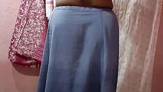 Желтая Сари сбрасывает соло, SFW