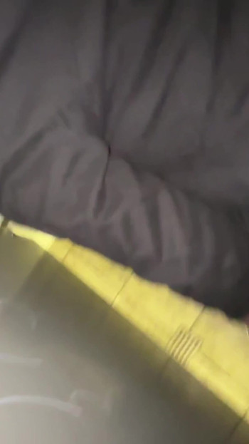 Detik emosi dari "dubur di tandas awam dan blowjob beruap di tempat letak kereta"