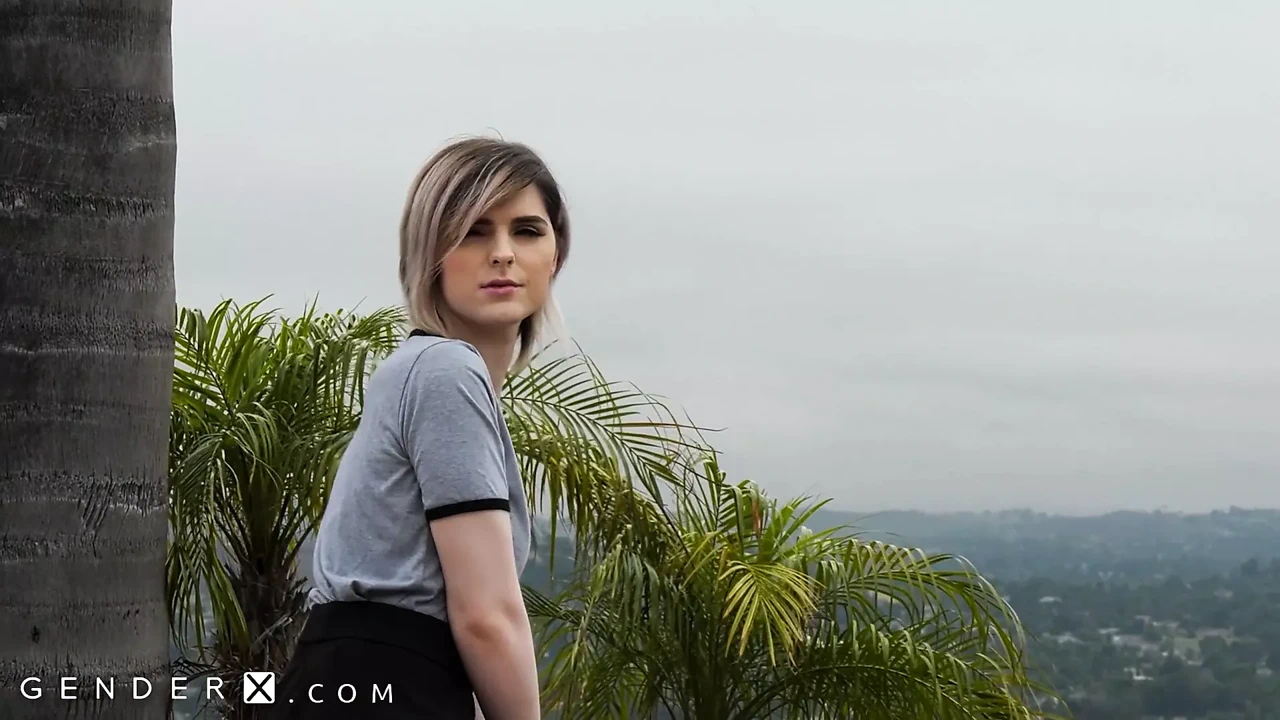 GenderX – Ella Hollywood Finally Fucks Her Stepfather