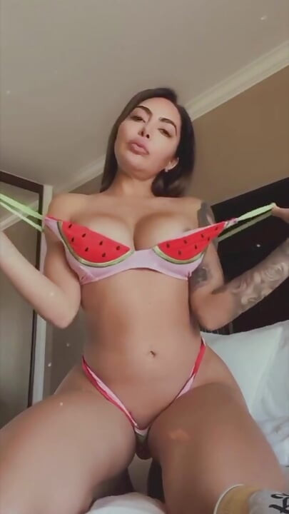 Tejszínhab és bbc dildó lovaglás Lela Startól