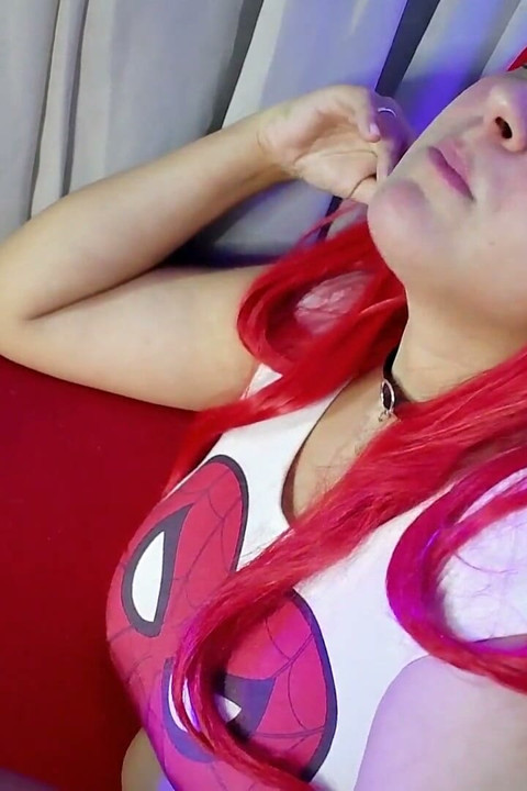 Making Mary Jane Squirt While Bubbleguming - Bunny Looner