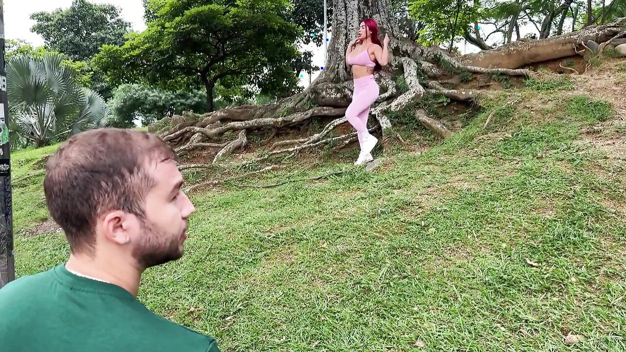 Stranger Fucks Big Ass Young Girl After Gym