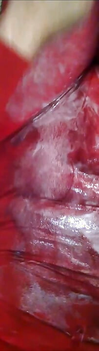 لباس همجنس گرا، لغزنده خیس، خودارضایی و انزال.