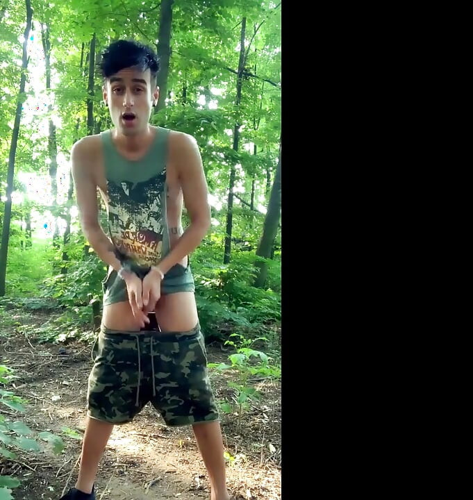 Twink Plays and Gives Balls Massage to Self