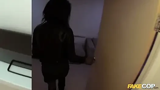 Fake cop - maria ryder suka banget dientot gaya bondage dan pantat bahenolnya