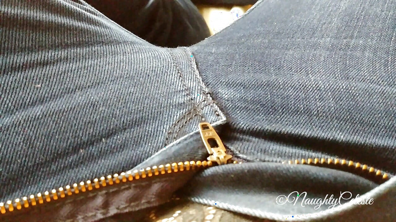 Masturbar-se em jeans e Gozar de calcinha