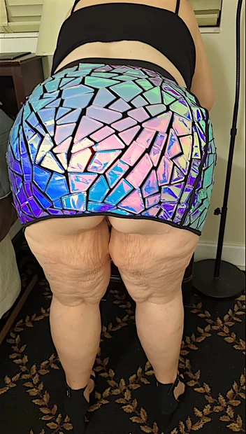 Hot bbw showing her fat ass and beautiful legs in mini skirt close up - big phat booty ready to be fucked and get lots of cum