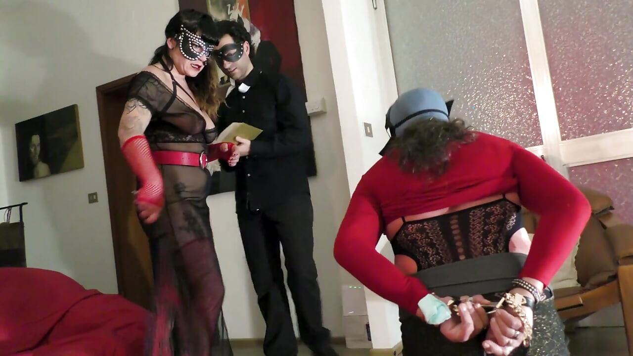 Happy Clinic - Mistress Karlin, the Slave and the Priest