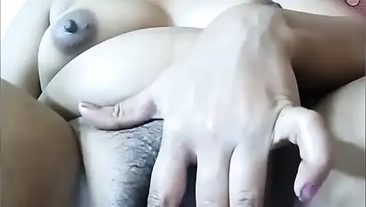 Pertunjukan webcam bugil ibu rumah tangga bangla