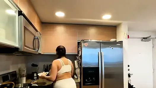 Live Stream with Dani Valentina