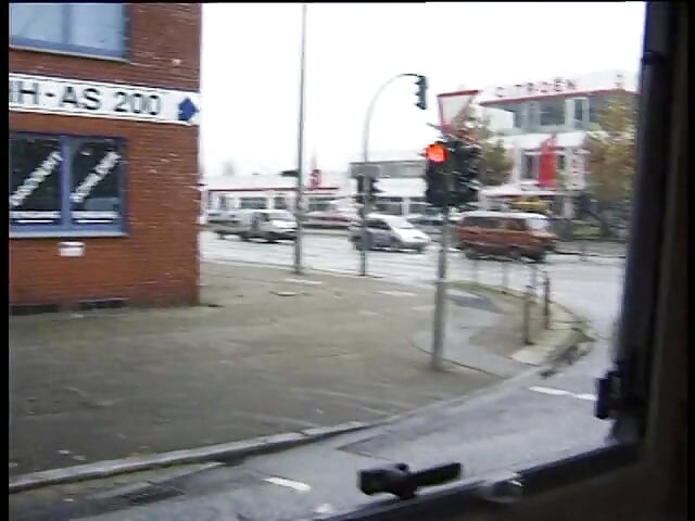 Blond babe blir pløyd i bilen i en trekant