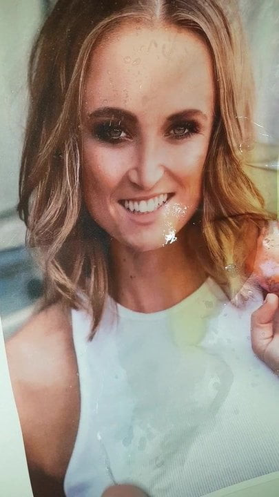 Nele vollgepisst