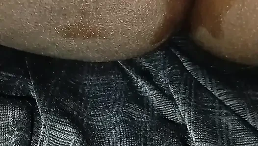 Bhabhi Ne pura vibrator chut me dal diya
