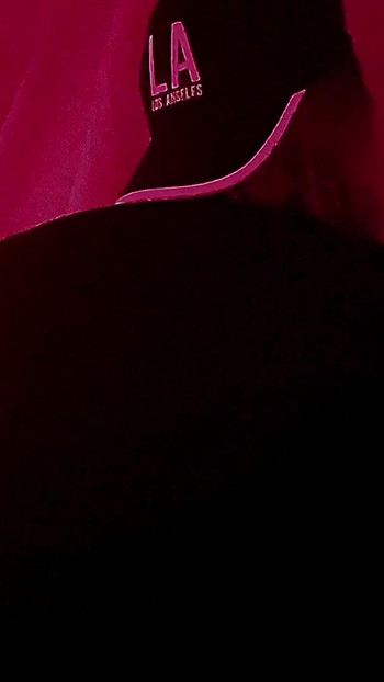 Lỗ vinh quang trong nhà vệ sinh vũ trường, tôi bú một người lạ | Clip 1