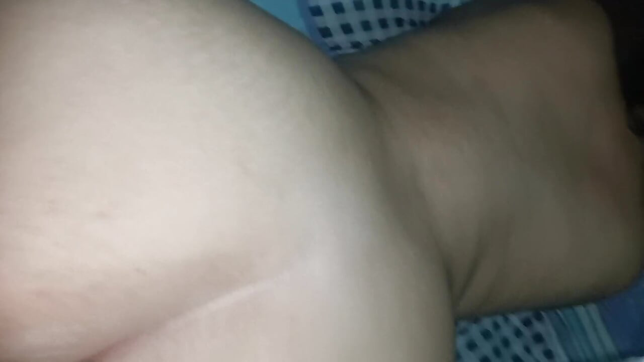 Sexo anal, Samael enfia seu pau na bunda de Eva até ele banhá-la em porra