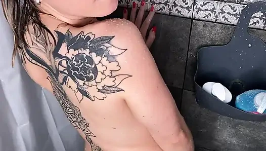 Video in shower 2. View from above