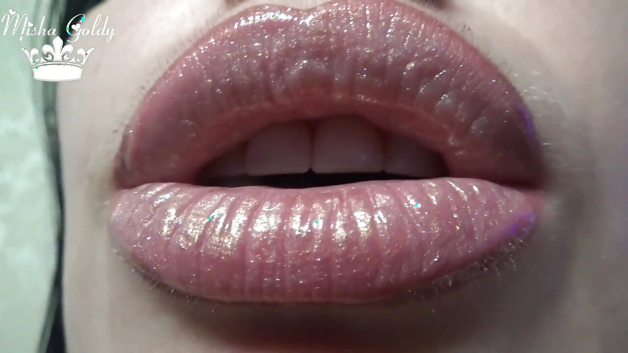 Lipgloss fetisj og tilbedelse