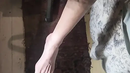 Нечестивая пытка яиц на распятии