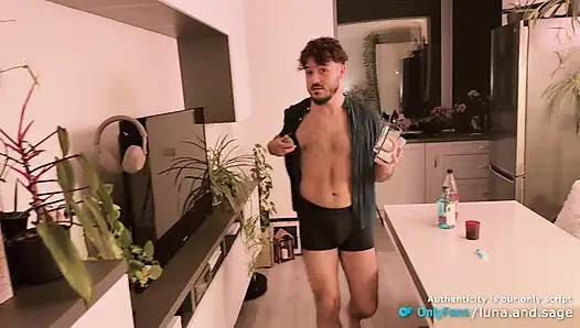 Female POV - Ночь свидания заканчивается грязным сквиртом - настоящая пара в любительском видео