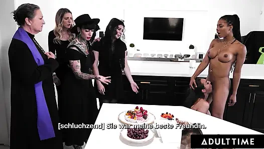 ADULT TIME - bella rolland gibt es auf, die muschi kostenlos zu benutzen, um Kira Noir bei öffentlichem wach zu benutzen! DEUTSCHE UNTERTITEL