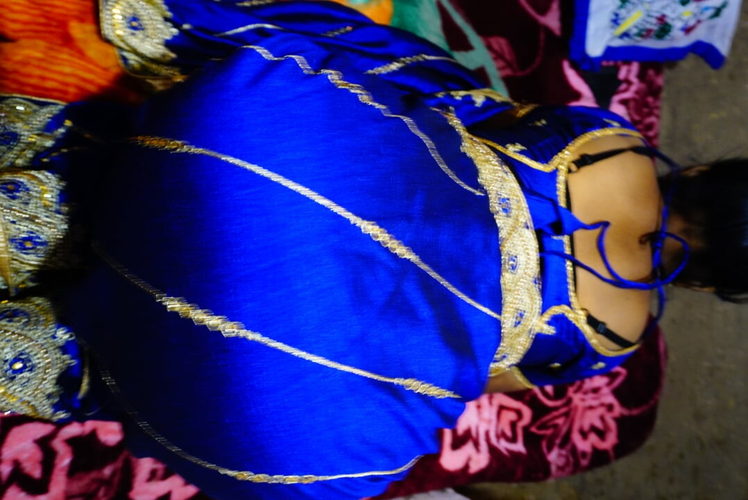 Meri gharwali ke sath sex ke maje le rahe hain