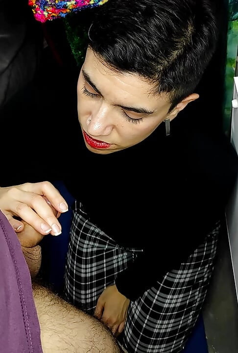 Rapid după birou cu ejaculare facială
