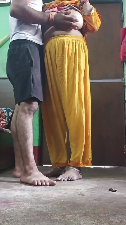 Bhabhi ne pure Kapde khol kar boor dikhaya