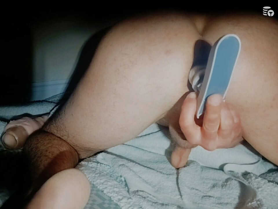 Βραδινή ιππασία στο μεγάλο Dildo, ψεκάζοντας τον μικρό μου κώλο