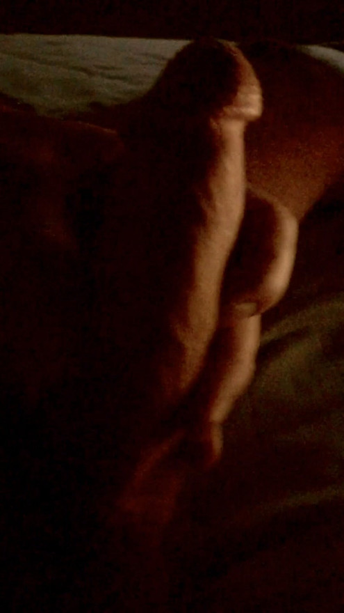 BIG HARD COCK WAKING UP IN A STRANGE BED.