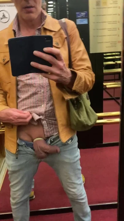 Tail out in the elevator