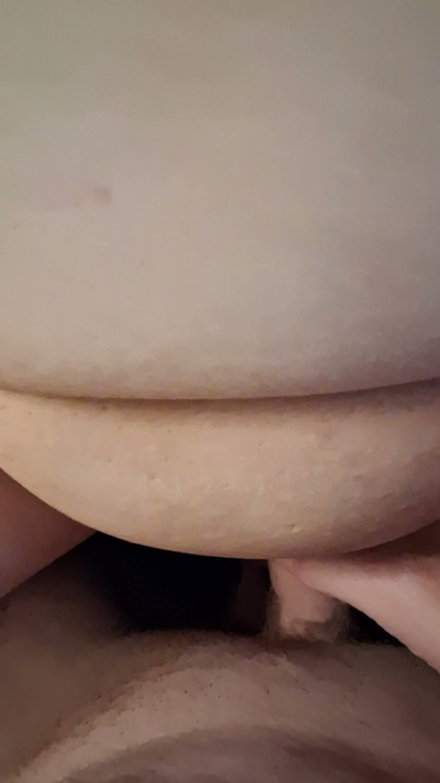Tao với con nhỏ đang làm tình.
