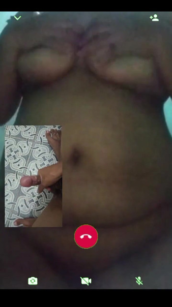 Detik kuat dari "ahh jika hanya dia lebih dekat saya pasti akan pancut ke dalam mulutnya"