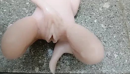 Seks bebeğimin darını parçalıyorum