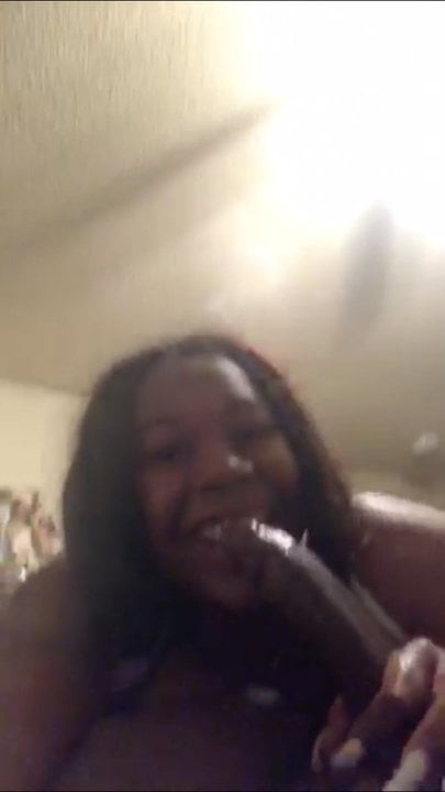 Hotwife loves sucking BBC