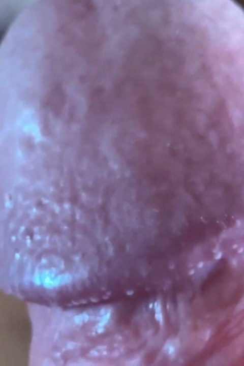 Våd glansåbning der bliver udvidet i close-up!