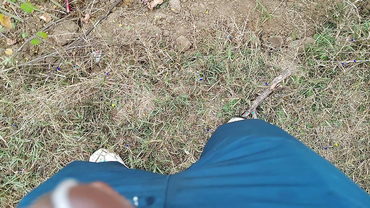 Kheton mein sex karne ka maja hi kuchh aur Hai