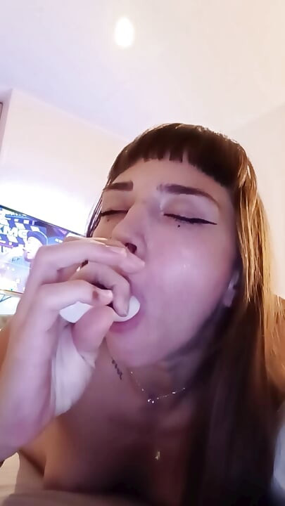 Solo En Casa, Traviesa Y Cachonda