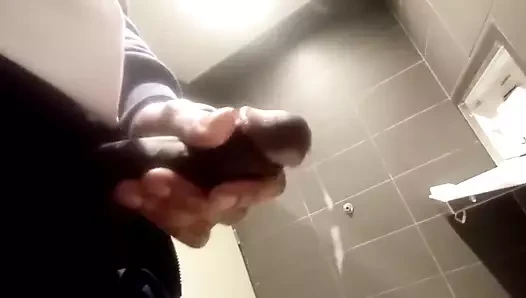 birini kandırmaya çalışmak