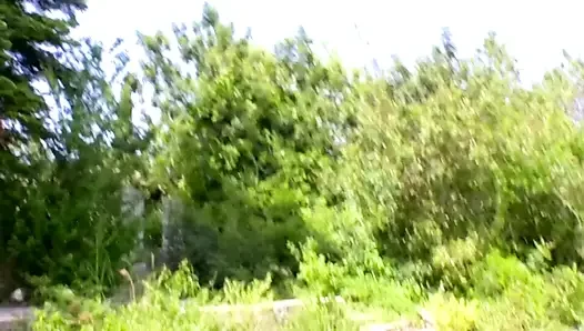 Черная киска имеет значение, милфа трахается на улице