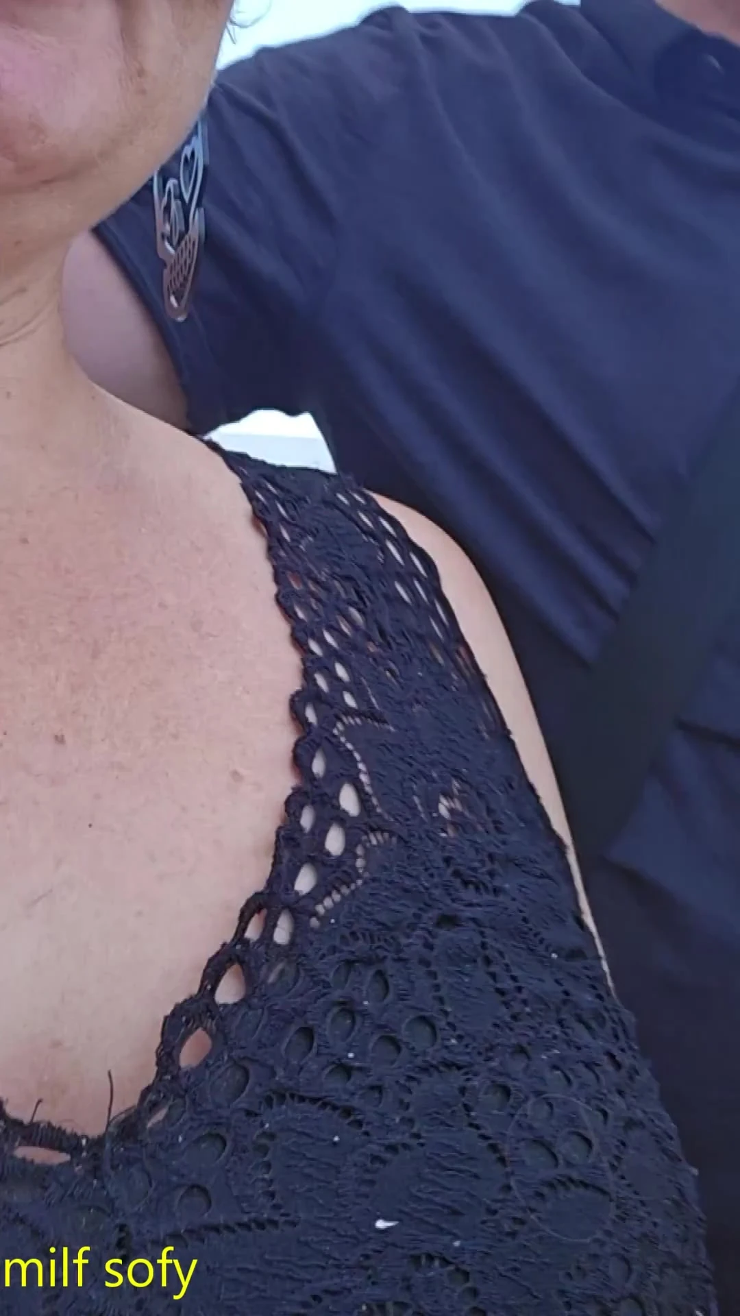 I walk around on the boat looking for a stranger to fuck my ass and who loves milfs