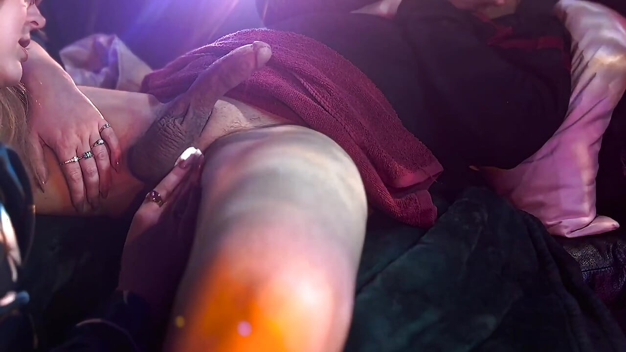 Masáž a Dráždí Vede K Honění