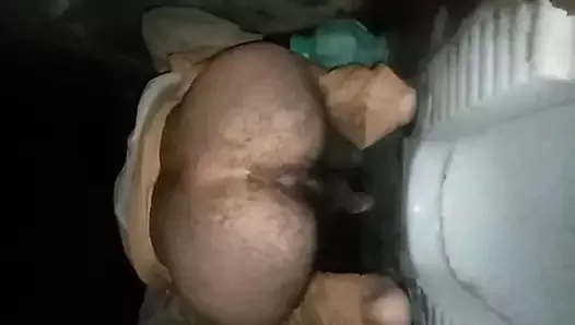 Le trou du cul d'un garçon desi - petit trou anal