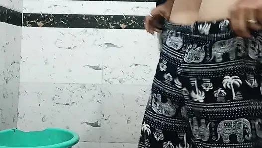 Priya bhabi büyük götlü seksi vücut video çekimi