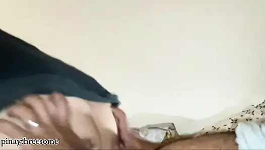 Istri asia yang doyan selingkuh merekam istrinya lagi asik nyepong dan ngentot kontol