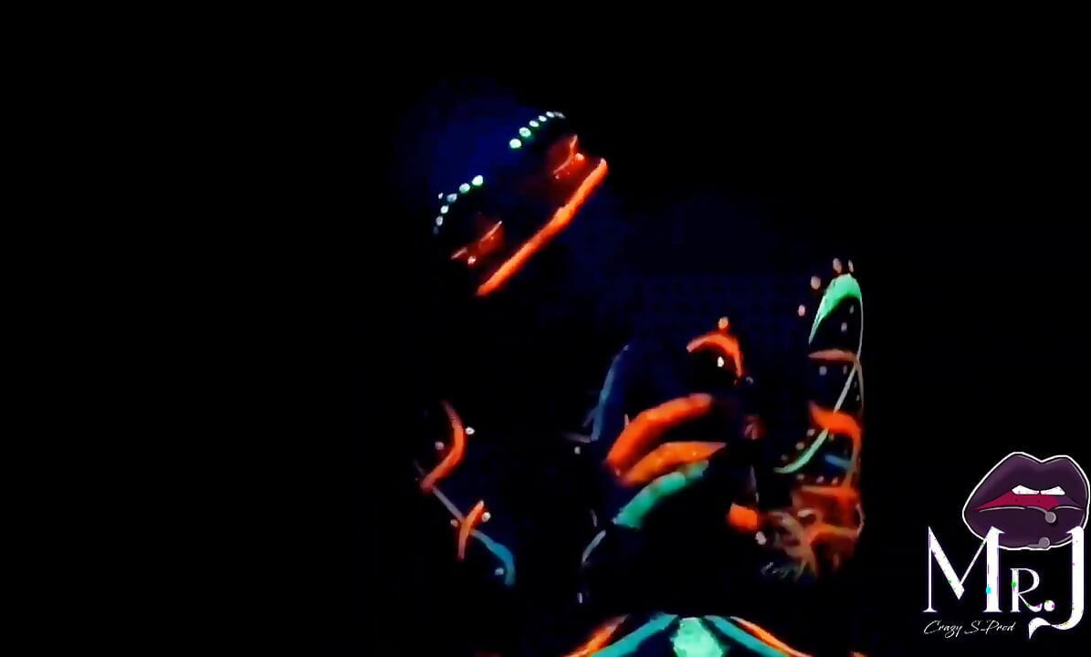 Секс и UV рисуване с Никс и Дмона