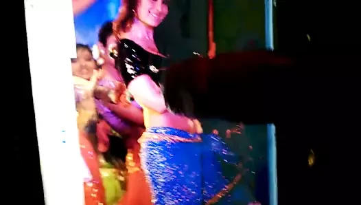 Boşalmak üzerinde kareena raand