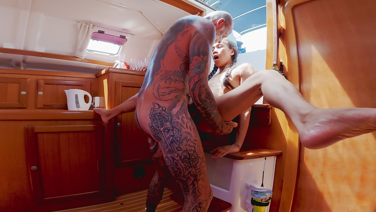 Huge load out of TransAlpha after she receive a huge cock Bareback
