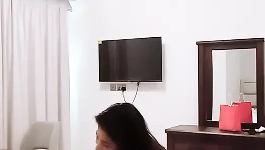 İlk anal seksim çok acıtıyorum
